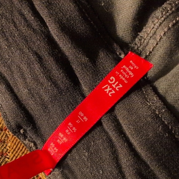 Spanx Stretch Twill Ankle Cargo Pant - Picture 6 of 6